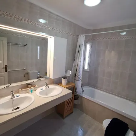 Oliveira By Buenavilla *